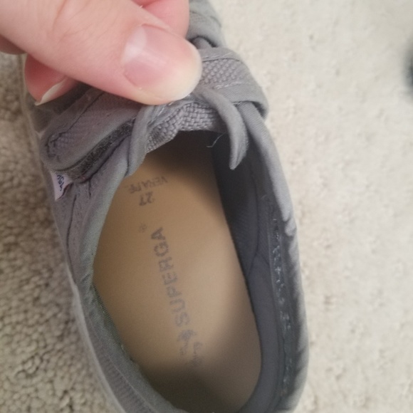 SOLD. Superga Italian kids velcro shoes, size 27 - Picture 5 of 6